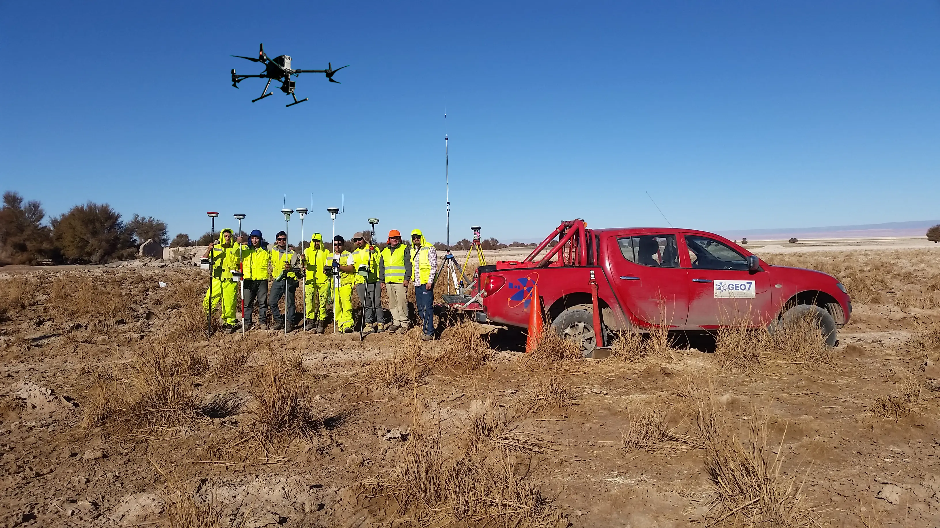Equipo GEO7 en terreno